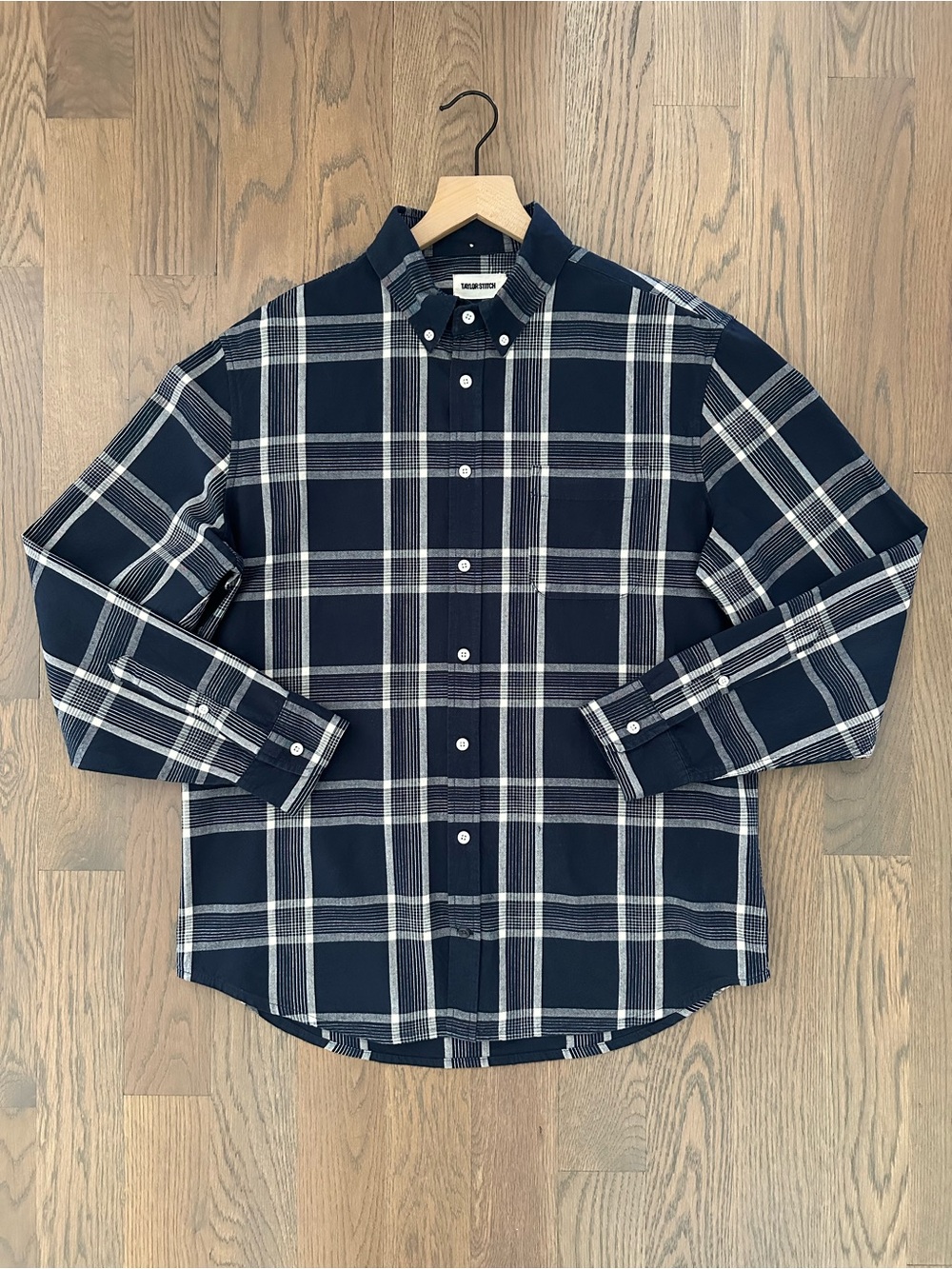 Taylor Stitch The Jack Long Sleeve Cotton Shirt in Navy and Cream Plaid 42 / L